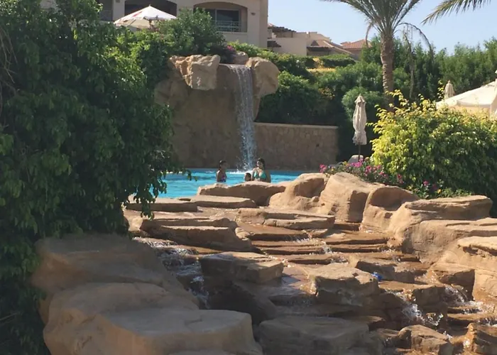 La Vista 5 Beachfront 265m Luxury *